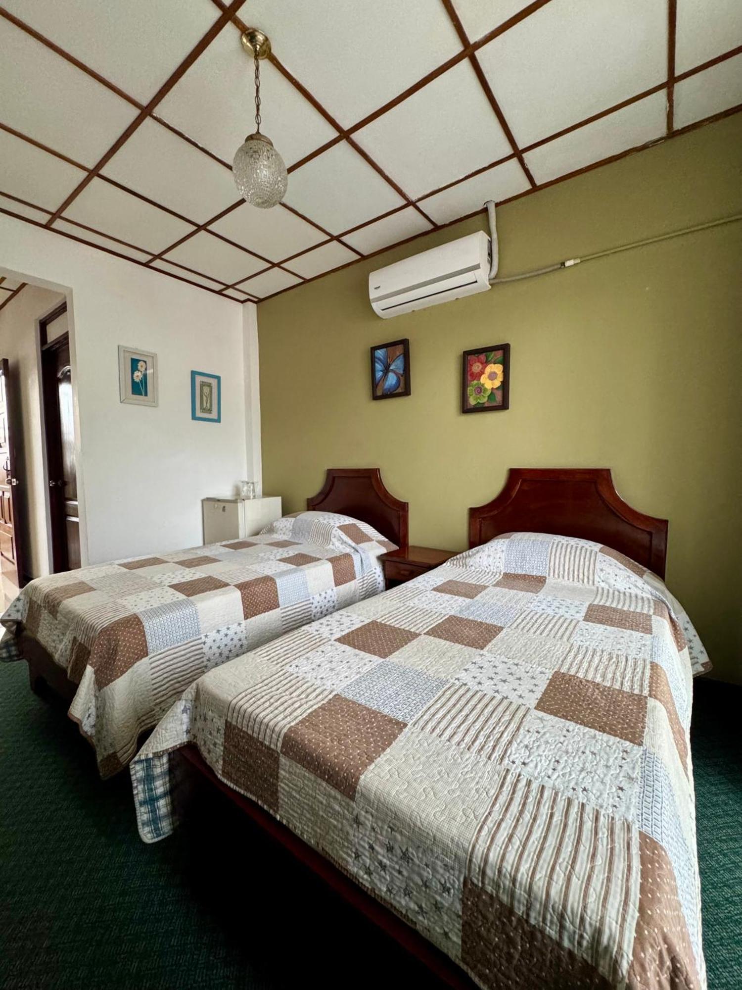 Hotel Malinche Quepos Ngoại thất bức ảnh
