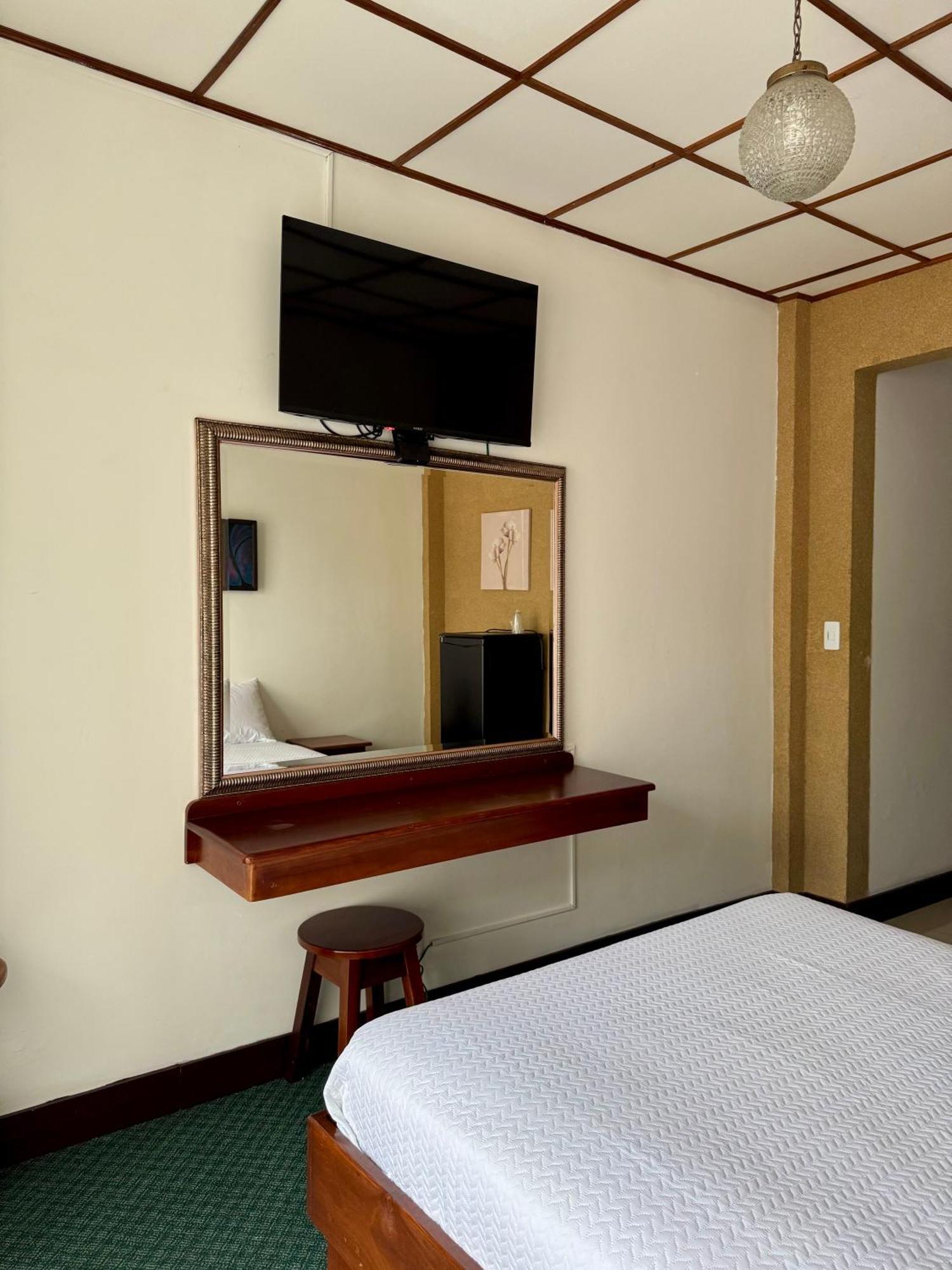 Hotel Malinche Quepos Ngoại thất bức ảnh
