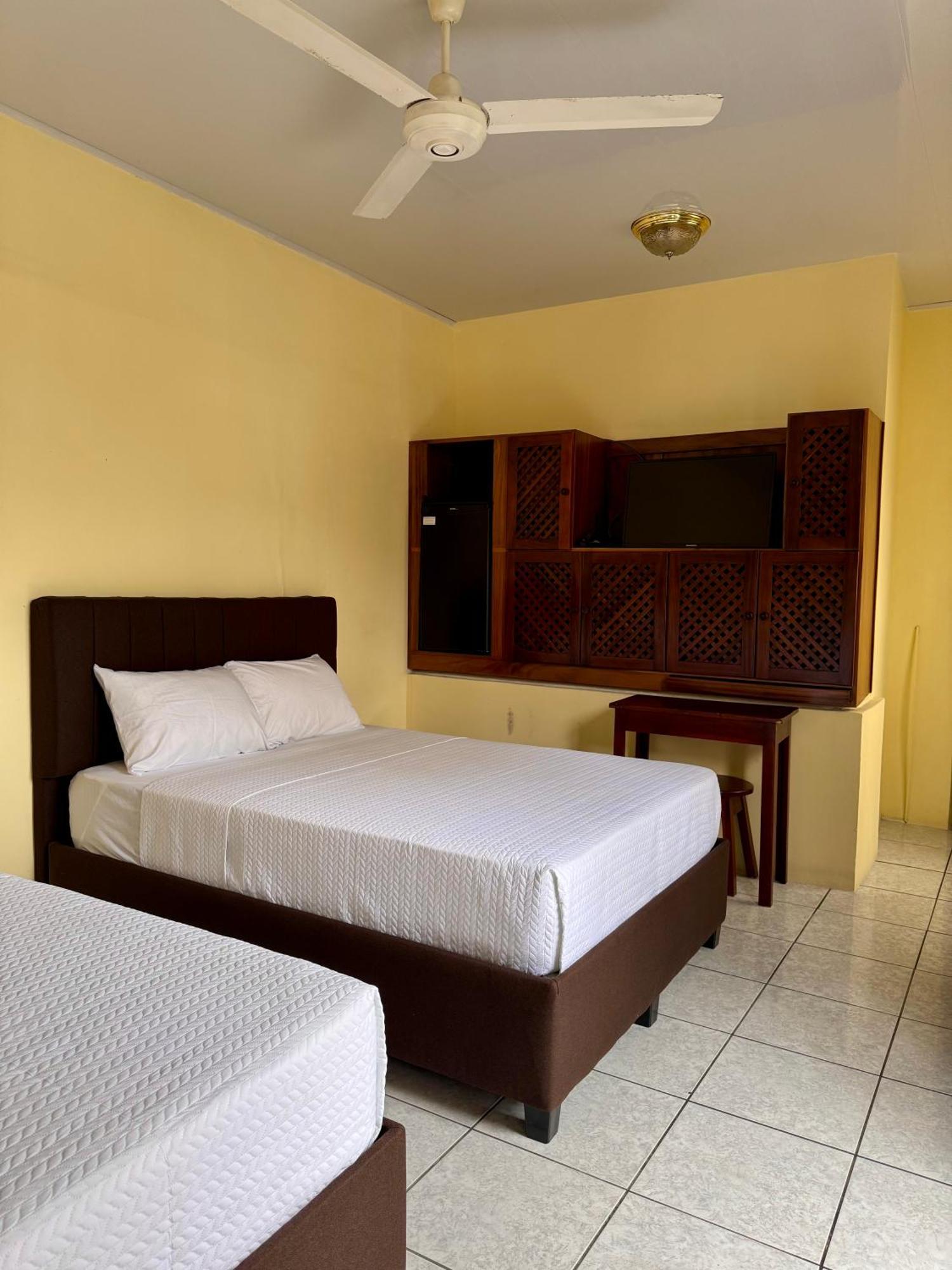 Hotel Malinche Quepos Ngoại thất bức ảnh